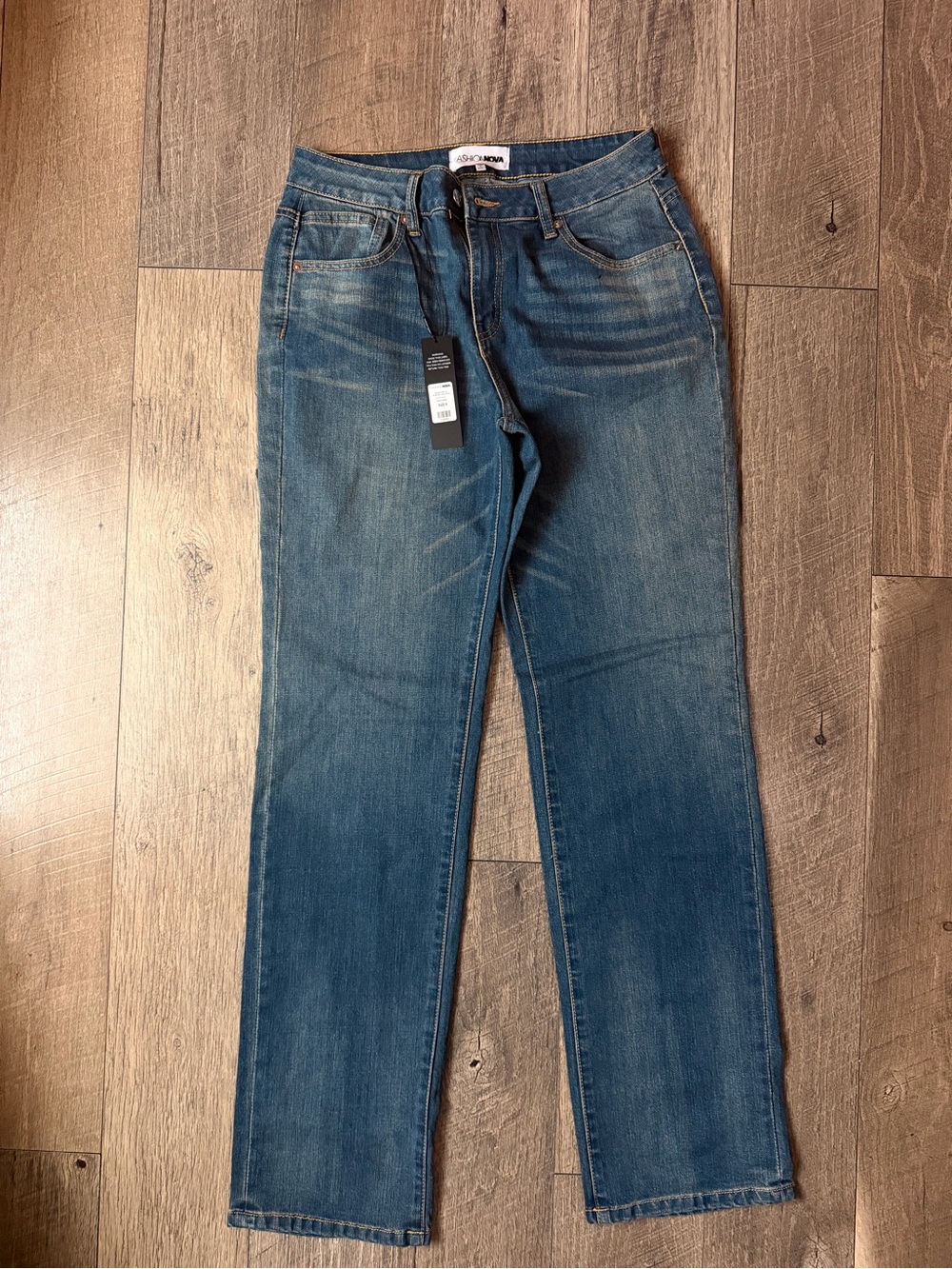 Fashion Nova Women's Straight-Leg Jeans in Medium Blue Denim